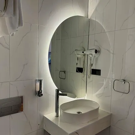 Hotel The Aramis Suites 5*
